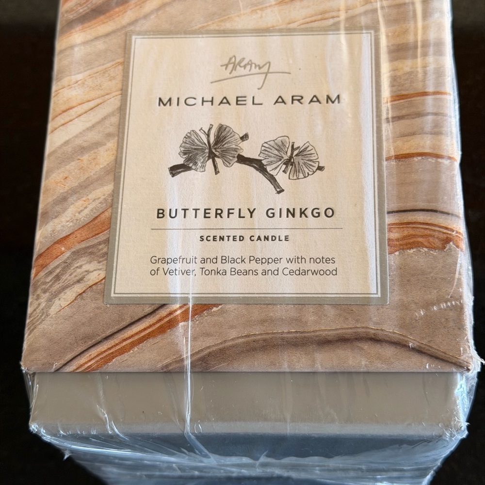 Michael Aram Butterfly Gingo scented candle - Picture 2 of 11